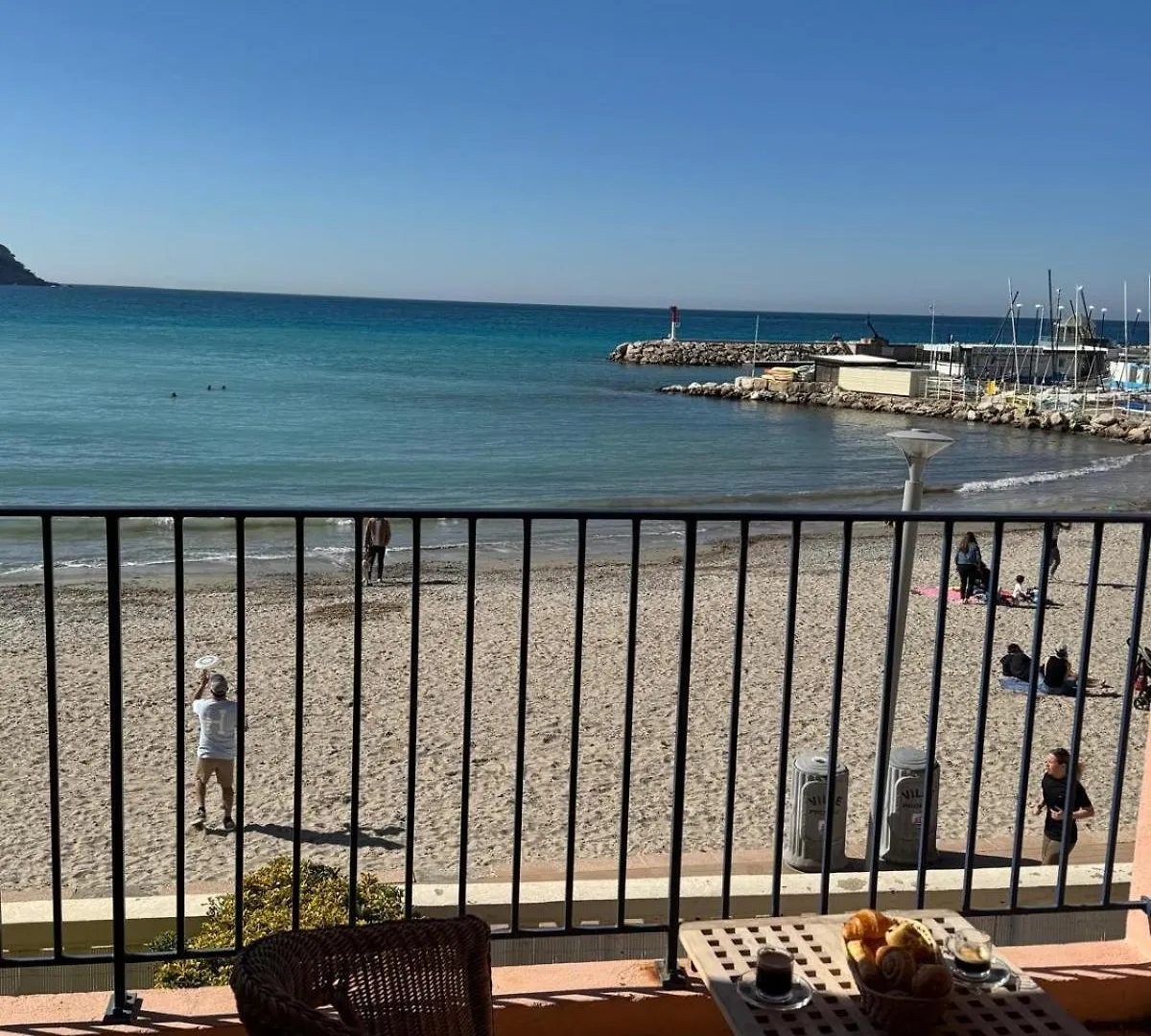 Front De Mer Les Lecques Apartment